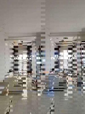 Bán gấp căn hộ 8X PLUS có sổ hồng 83m2, 2PN,2WC lầu cao, view thoáng