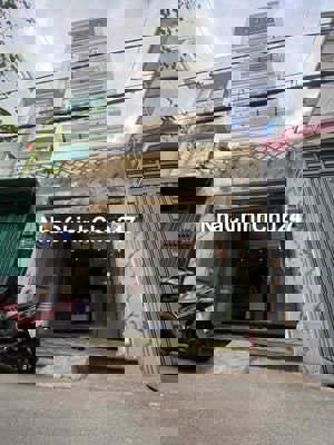 Nhà chính chủ 4 tầng gần công viên làng hoa