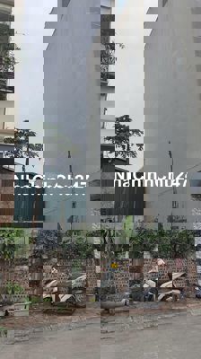 Chính chủ bán đất đấu giá A1 tổ 7 Cự Khối , 65.2m2 mặt tiền 5,5m