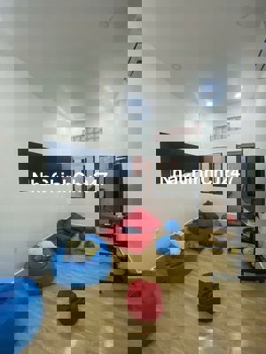 Nhà Trường Chinh 3.6x11m xây 2 tầng gồm 3PN, 2WC. Hẻm 4m