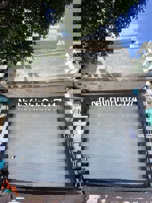 Chính chủ bán gấp nhà mặt tiền 5,5m x 24m CMT8, Q3, chủ nhà đi định cư