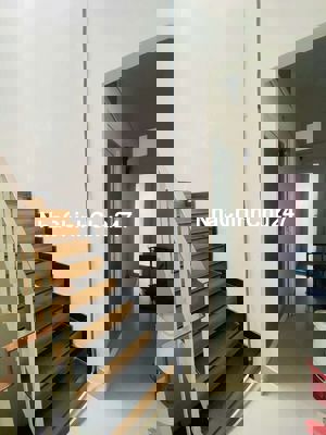 NGAY TRƯỜNG ĐH KINH TẾ Q.10 HẺM XE HƠI NGANG 4 DÀI 15 XÂY 4 TẦNG 8PN