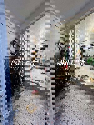 Nhà phố hẻm ba gác đua, 30 mét ra đường xe hơi gần Landmark 81