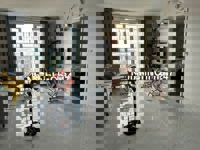 Đi định cư cần bán căn góc rộng 99m2 lô B, giá 2,8 tỷ, có sổ hồng.