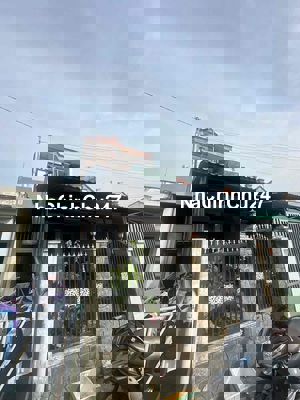 Chính chủ bán Nhà 1 lầu BTCT thuộc Thị trấn Hóc Môn