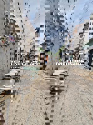 BÁN NHÀ 3 TẦNG HẺM XE TẢI ĐƯỜNG 100A PHƯỜNG TÂN PHÚ 58M2 NHỈNH 5 TỶ