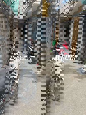 CĂN HỘ TẬP THỂ TÂN MAI SIÊU ĐẸP CÓ 1 KHÔNG 2,ÔTÔ ĐỖ CHÂN NHÀ Ở NGAY.