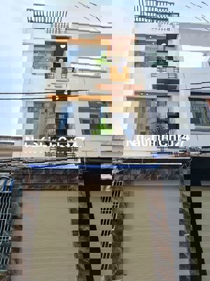 Nhà Liên Khu 4-5 2L 4PN sân thượng giá 5,7 tỷ hẻm xe hơi