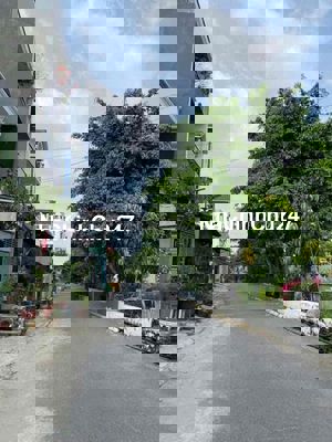 Sẵn móng trệt + 2 lầu_ nhà 2Pn Đường 7m xe hơi thông