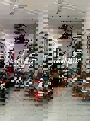 (CHÍNH CHỦ) Bán nhà khu Tên Lửa DT 5x20 - đối diện công viên