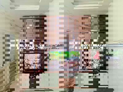 cần share lại 1 Phòng ngủ có toielt riêng ngay Chung Cư Nguyen Kim Q10