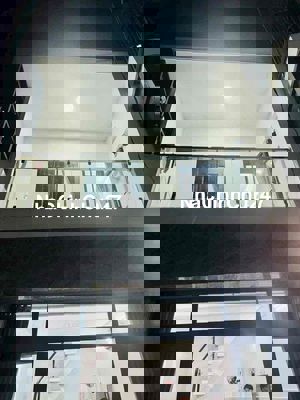 Siêu rẻ *** 1 căn, ngay P11, Gò Vấp, hẻm xe hơi : 4,9 tỷ