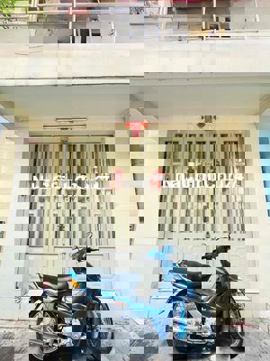 Bán Nhà Quận 6, Đường Hậu Giang, 4x9, Nở Hậu, HXH, SHR 9 Chủ HC