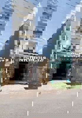 Nhà 5x20m 4 tầng đường nhựa 8m  sân để xe ô tô rộng rãi.