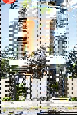 nhà mới 1trệt 3lầu,4pn,3wc,180m2 sàn, đường xe hơi, sát vinhome quận 9