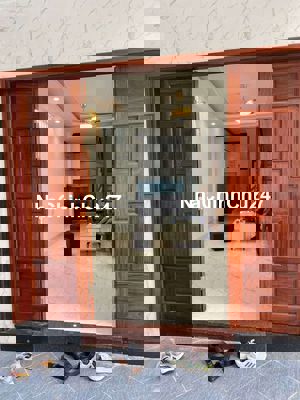 Chính Chủ Bán Nhà ngõ 229 Nguyễn Văn Linh Long Biên 5 Tầng giá 4.96 tỷ