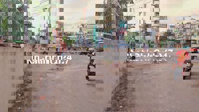 Chủ Ngộp _ Cần Bán Gấp Lô Đất Đường Đình Phong Phú_ HXH _81M2 _Chỉ 6Tỷ