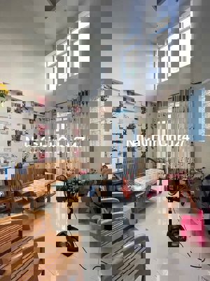 Định cư bán gấp nhà 4 tầng - ngang khủng 5.3m - ngay Đinh Tiên Hoàng