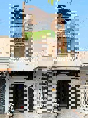 Có Giá Đầu Tư - Nhà 1 trệt 2 lầu xây mới Khu Dân Cư Hồng Loan