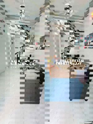 Nhà MT gần Nguyễn Kiệm-4.3x 10 nở hậu 4.5x 3 tầng Xe hơi vi vu 5.7 tỷ.