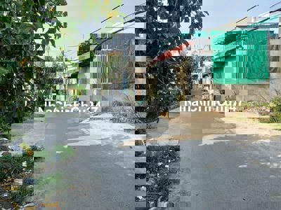 Bán nhà MẶT TIỀN gần 8m, đường RỘNG 7m xe TẢI ở Ấp Chánh, Tân Xuân.