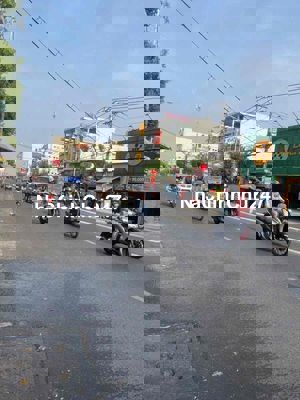 MẶT TIỀN KD LÊ VĂN QUỚI - ĐƯỜNG 10M XE TẢI - 4M X 17M - KO LỘ GIỚI