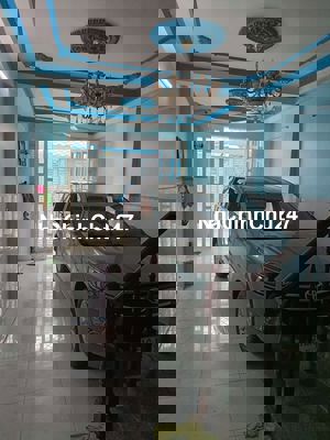 Bán nhà hẻm xe tải