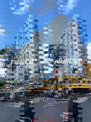 Căn hộ 2 phòng ngủ,đã có sổ vay được ngân hàng, view sông đ.Bình Đông