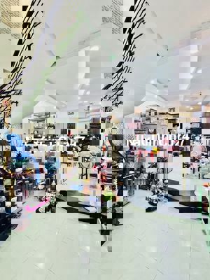 Gấp Định Cư giảm "3 Tỷ"! Bán gấp nhà mặt tiền giá hẻm chỉ "149tr/m2"