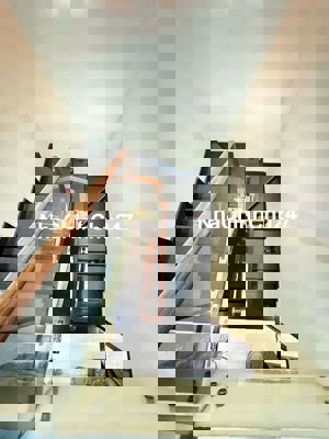 🏡 NHÀ ĐẸP HẺM XE TẢI 6M – HỒ VĂN LONG * NGAY GÒ MÂY
💰 Giá : 5.79 TỶ