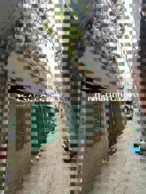 nhà bán chính chủ sát mặt tiền Lê quang định F11 BT