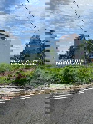 Chủ cần ra nhanh lô đất 10x22, 300tr ở Chơn Thành, Bình Phước