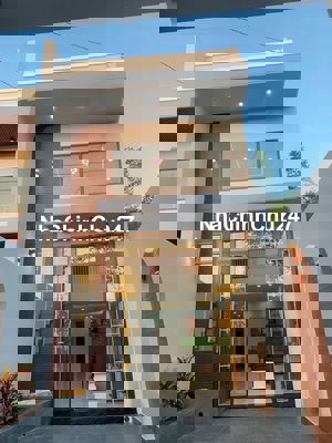 Nhà đẹp 104m2 full thổ cư đường DT835 cách Cầu Long Khê chỉ 200 mét