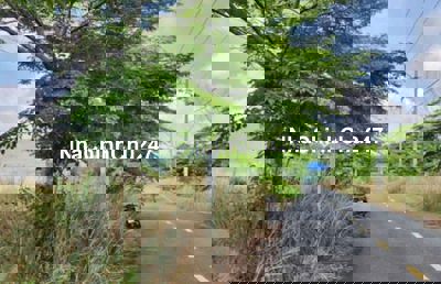 Chính chủ kẹt tiền bán gấp 600tr/100m2, sổ sẵn,  ngay KCN Bàu Bàng