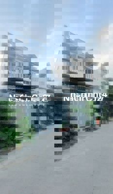 BÁN NHÀ PHỐ ĐẸP – TRUNG TÂM HÓC MÔN, XE HƠI ĐẬU CỬA, SỔ RIÊNG 4,65 TỶ