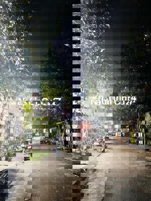 DIỆN TÍCH TO 80M  HẺM XE HƠI GIÁ NHỎ CHỈ HƠN 4 TỶ ,NGUYỄN VĂN QUÁ Q12