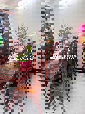 Nhà 3 tầng hẻm xe hơi 6m, sổ đẹp, hoàn công chuẩn