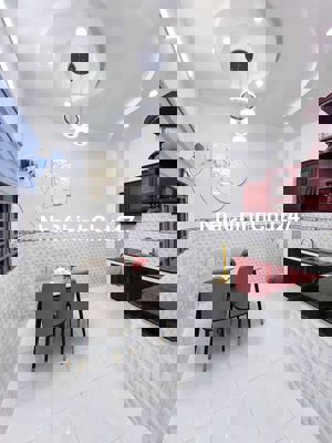 Bán Nhà Lầu Full Nội Thất Hẻm 138 Trần Hưng Đạo - Ninh Kiều