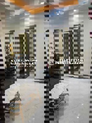 Chính chủ cần bán CCMN ngõ 75 vĩnh phúc, DT 50m,2 ngủ,1Wc.full nt