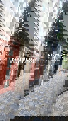 Nhà Đối Diện Aeon Long Biên – Ngõ Nông Thoáng, Ngay Chợ