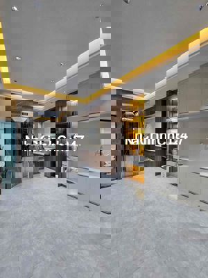 Nhà full nội thất, thang máy hiện đại 30m2x5T ngay KĐT galaxy Tố Hữu