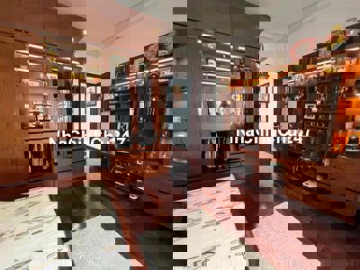 🇻🇳 Bán nhà có Hầm Lửng 3 Lầu DT 5x20m, tặng full nội thất gỗ y hình