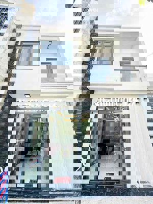 Bán Nhà Cổng sau Công ty Pouchen. Giá 2,7 tỷ sổ riêng