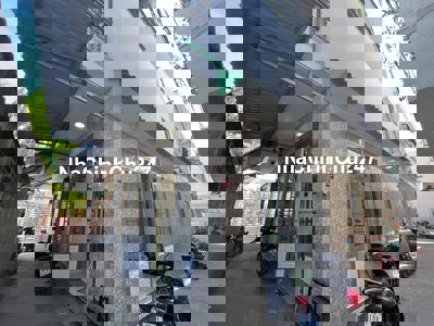 Chủ kẹt tiền cần bán gấp nhà sổ hồng riêng công chứng sang tên