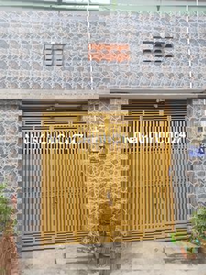 Cần bán Gấp nhà Tại Quận 12 ngay cầu vượt Ngã Tư Ga