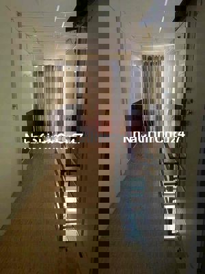 chính chủ bán nhà sổ cn 13,5m hẻm lớn trệt lầu 1,6 tỉ tân bình