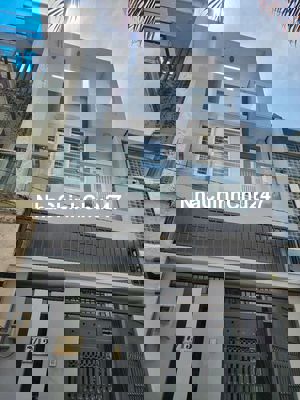 Nhà 2 lầu sát bên ngã tư ga, hxh giá 4ty950