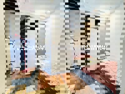 Căn hộ đầy đủ nội thất ngay cầu Kênh Tẻ thuận tiện qua q1 và q7