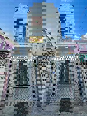 NHÀ LẦU XÂY MỚI FULL NỘI THẤT GIÁP KHU ĐẠI NGÂN