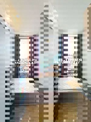 CH BAN CÔNG, CỬA SỔ VIEW CÂY XANH